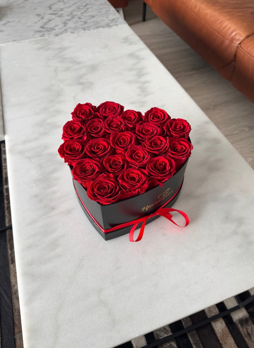Hjerteboks med 20 røde roser
